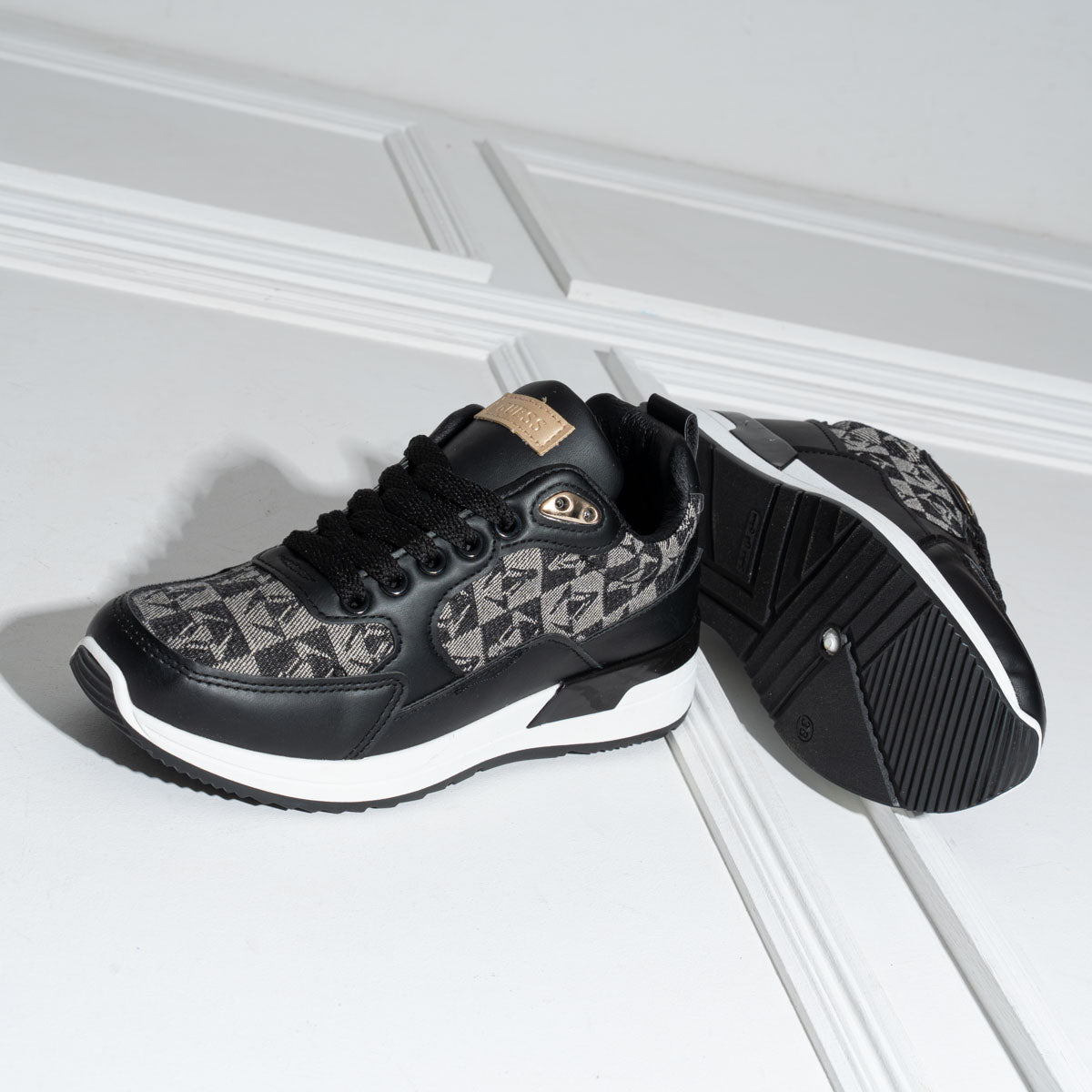 GW4 Women Shoes