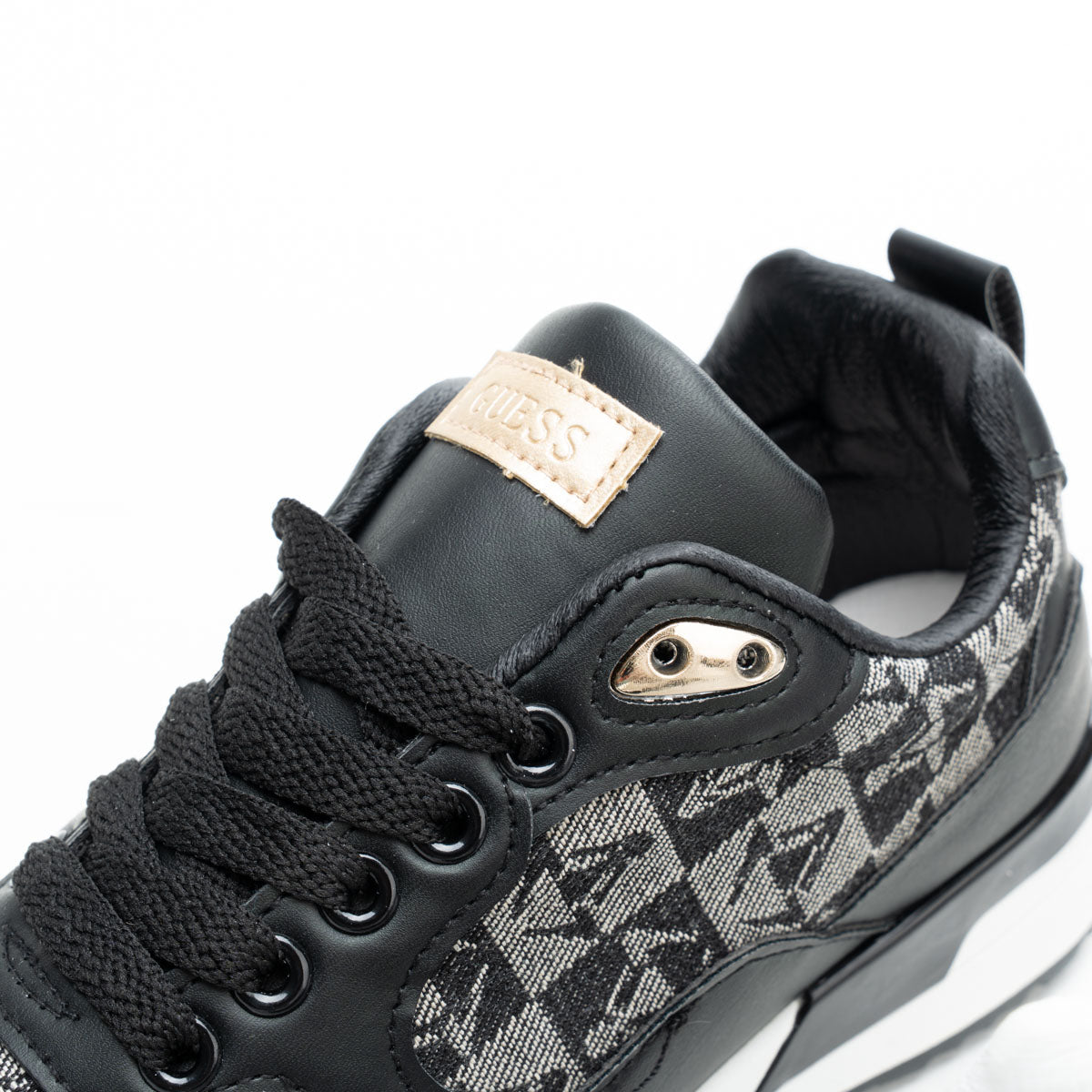 GW4 Women Shoes